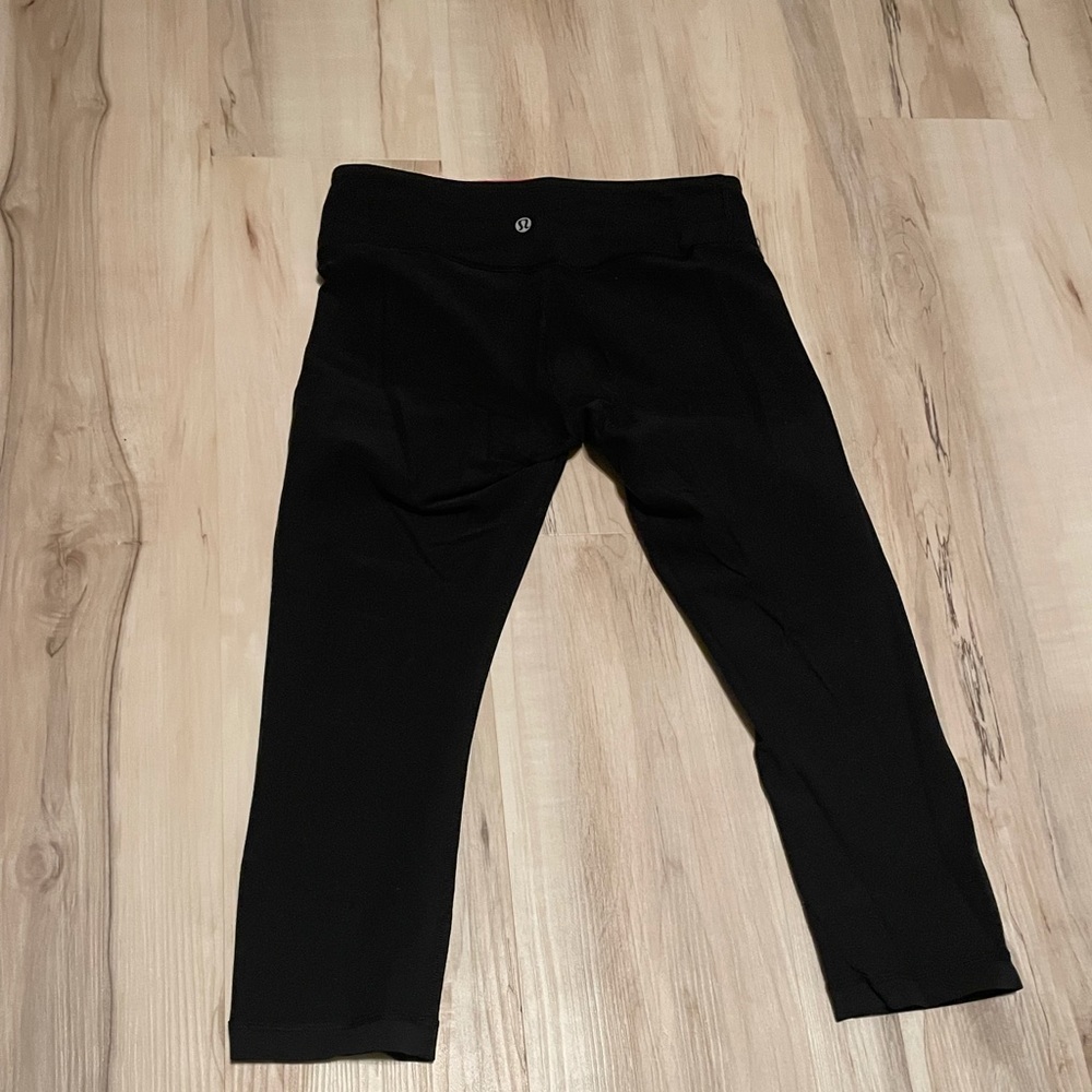 LULULEMON cropped leggings!